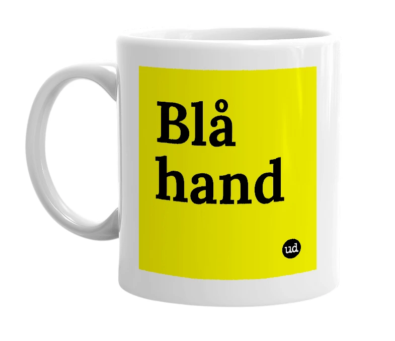 White mug with 'Blå hand' in bold black letters