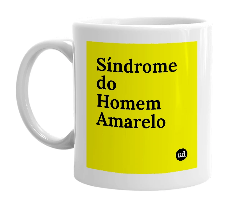 White mug with 'Síndrome do Homem Amarelo' in bold black letters