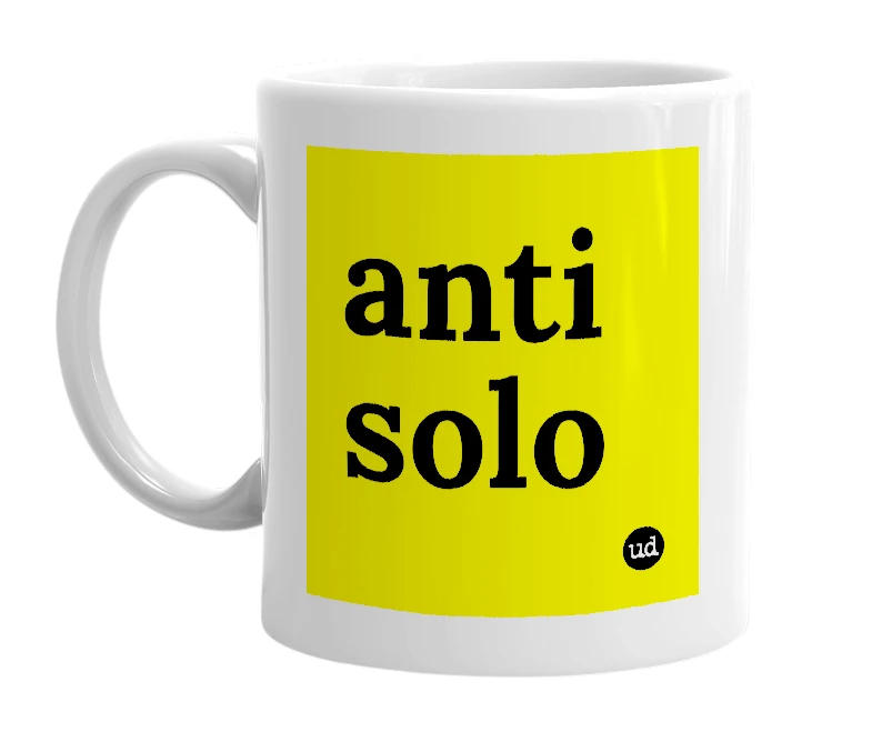 White mug with 'anti solo' in bold black letters