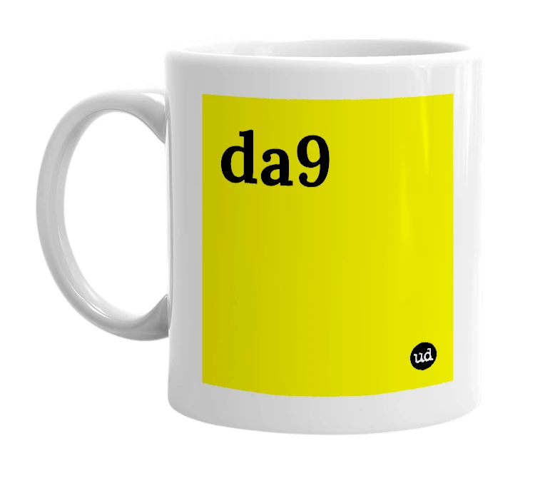 White mug with 'da9' in bold black letters