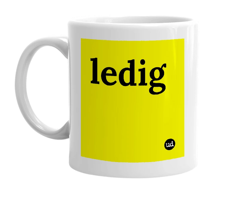 White mug with 'ledig' in bold black letters